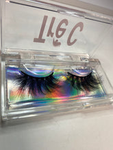 Load image into Gallery viewer, Halo Lash – 20 mm Long Mink Lashes