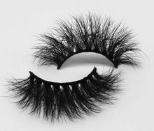 Load image into Gallery viewer, Natalie Lash – 20 mm HG Long Mink Lashes