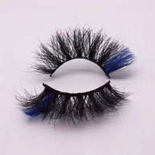 Load image into Gallery viewer, Brezzy Blue Lash – 20 mm Long Mink Lashes
