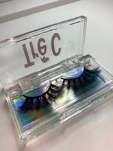 Load image into Gallery viewer, Brezzy Blue Lash – 20 mm Long Mink Lashes
