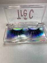 Load image into Gallery viewer, Halo Lash – 20 mm Long Mink Lashes
