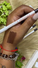 Load image into Gallery viewer, Dark Berry Gloss &amp; Spice Liner

