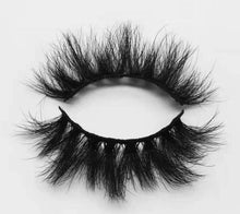Load image into Gallery viewer, Sasha Lash – 20 mm Long Mink Lashes
